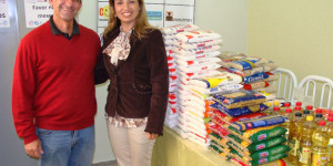 Fundo Social recebe alimentos doados no Festival Zé Carreiro