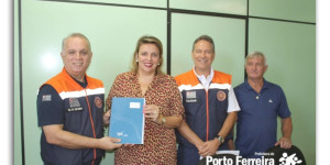 Coordenador estadual de Defesa Civil entrega mapa de áreas de risco e visita bairro afetado