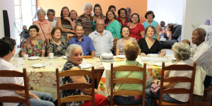 Integrantes do CCI fizeram visita ao Solar dos Jovens de Ontem no Dia do Idoso