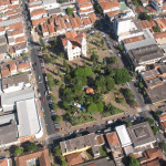 Feirinha da praça da Matriz acontece domingo à noite