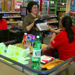 Supermercados são obrigados a distribuir sacolas biodegradáveis