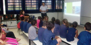 Divisão de Meio Ambiente faz palestras em escolas sobre a importância da água