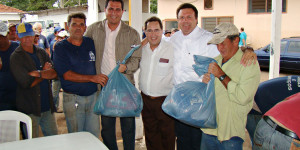 Departamento de Obras tem novos veículos; servidores recebem uniformes e equipamentos de proteção