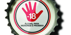 Vigilância Sanitária fiscaliza proibição de venda de bebida alcoólica a menores