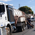 Foz executa limpeza preventiva nas redes de esgoto da cidade  