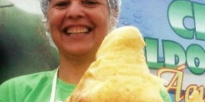 Coxinha monstro vira mania em cidade do norte do Paraná