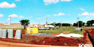 Problemas no projeto paralisam obras de asfaltamento do Parque Residencial José Gomes