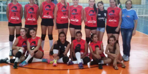 Vôlei: equipe feminina vence e está a uma vitória de se classificar invicta em primeiro no grupo