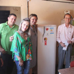 Representantes da Elektro e Prefeitura visitam famílias beneficiadas pelo projeto Energia Comunitária