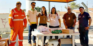 Defesa Civil orienta moradores em ação conjunta com a Transpetro