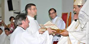 Pe. Ocimar Francisco Francatto tomou posse na Paróquia N. S. das Dores em Nova Odessa - SP.