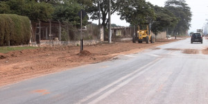 Departamento de Obras realiza limpeza na região do Jardim Independência