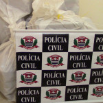 Polícia Civil apreende calçados e vestuários em loja do centro para averiguação