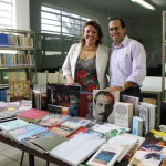 Prefeita faz entrega de 320 novos livros para o acervo da Biblioteca Municipal