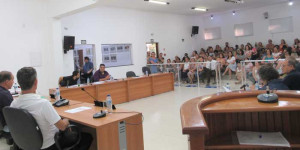 Em audiência pública, professores se manifestam sobre o Plano de Carreira