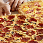 Pirassununga - Pizzas são entregues à Câmara provocando repúdio de edis