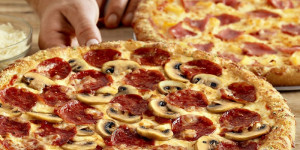 Pirassununga - Pizzas são entregues à Câmara provocando repúdio de edis