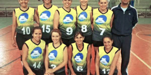 Vôlei feminino adulto e infantil conseguem vitórias em casa