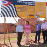 Deputado e Secretário visitam o local das obras dos apartamentos do CDHU