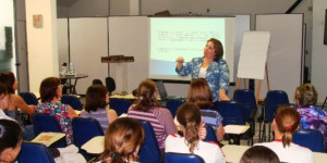 Educadores ferreirenses participam de curso de extensão sobre desenvolvimento infantil