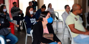 Justiça concede liminar a sindicato em ação que pedia suspensão de presença de professores nas escolas