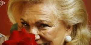 Hebe Camargo morre aos 83 anos