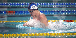 Atleta Ricardo Teixeira representa o Clube de Campo das Figueira no Campeonato Paulista de Natação