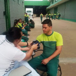 Equipe do Departamento de Saúde realiza atividades em empresa da cidade