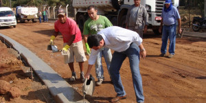 Maurício Rasi visita obras de revitalização da avenida Nossa Senhora Aparecida