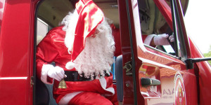 Chegada do Papai Noel na APAE  de Porto Ferreira