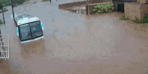 Após enchentes, chuva vira trauma em São Carlos: 'todo mundo vive com medo.