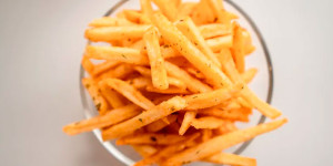 Nova pesquisa sugere que consumo de batata frita pode estar ligado à depressão