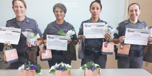 Policiais Femininas são homenageadas na 3ª Cia da Policia Militar