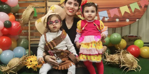 Família de Pirassununga faz rifa com 5 mil números para custear tratamento de menina com paralisia cerebral