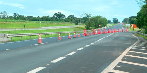 Rodovia Anhanguera fica parcialmente interditada por um mês para recapeamento em Leme