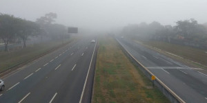 Neblina na rodovia? Arteris Intervias orienta sobre como dirigir com segurança nestes trechos