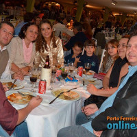 Jantar Dançante em comemoração ao Dia das Mães pelo Fundo Social de Porto Ferreira - Foto 44