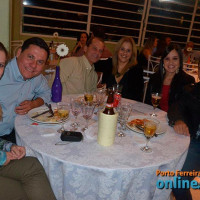 Jantar Dançante em comemoração ao Dia das Mães pelo Fundo Social de Porto Ferreira - Foto 61