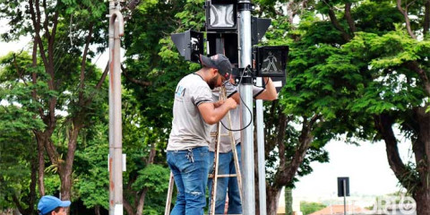 Secretaria de Mobilidade Urbana vai instalar semáforo em cruzamento do centro