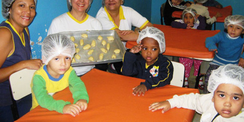 Creche Said Abib Taiar ofereceu café da manhã em homenagem às mães