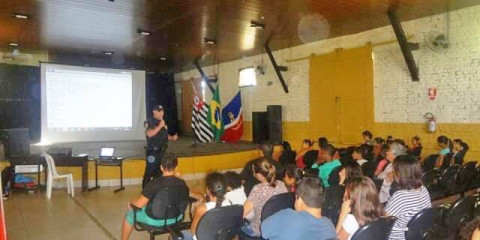 GCM realiza palestra para alunos do Espaço Amigo e Projeto Guri