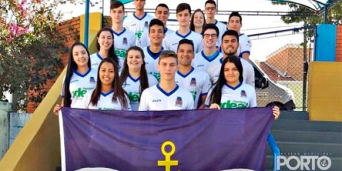 Equipe de natação representou o município nos jogos regionais de Botucatu