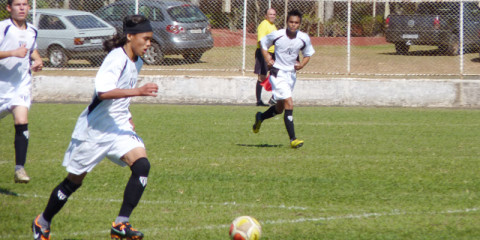 União São João de Araras observa jogadores do P.F.F.C