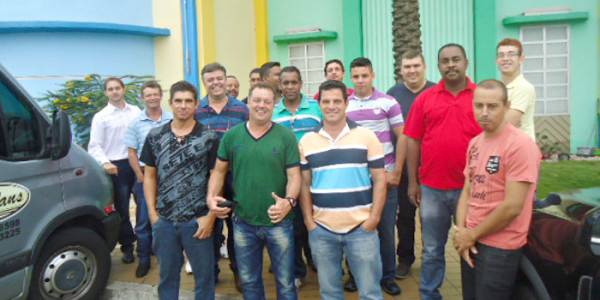 Equipe do Departamento de Manutenção do PFFC participa da Feicon 2014 em São Paulo