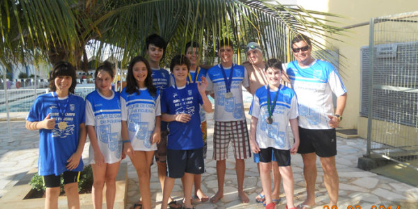 Nadadores do Clube de Campo conquistam várias medalhas em competição em Ribeirão Preto