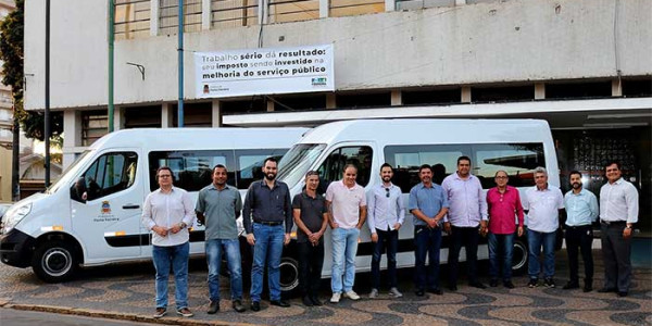 Prefeitura adquire duas Vans para a Secretaria da Saúde