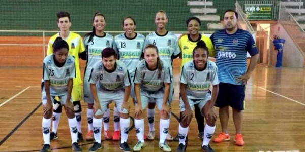 Meninas do Futsal adulto estreiam com goleada no Torneio da Liga Ferreirense