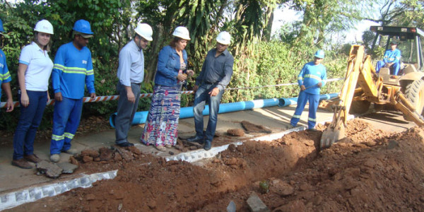 Prefeita acompanha obras da duplicação da adutora de água tratada