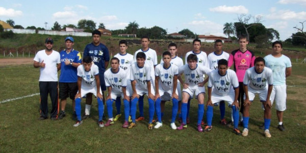 Equipes menores das escolinhas de futebol iniciam a disputa da Copa Cerd